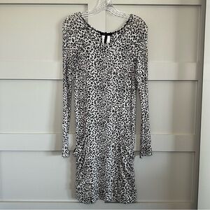 BCBG Maxazria Leopard Print Bodycon Long Sleeve Ruched Mini Dress Size Small